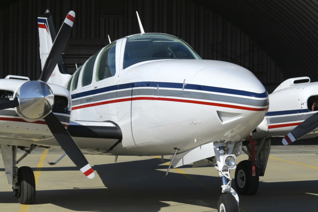 1981 N81CL Beechcraft B58 AircraftMerchants