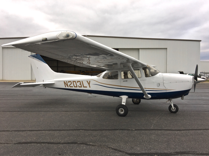 2004 N203LY Cessna 172SP AircraftMerchants