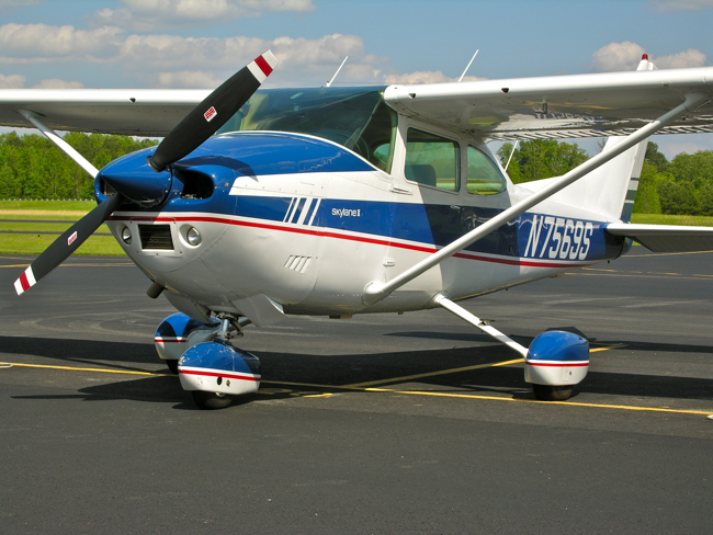 1977 N7569S Cessna 182Q AircraftMerchants