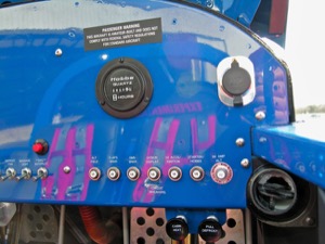 N713DR