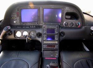 N833CF